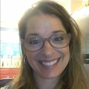 Meet your Posher, Cyrilla